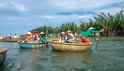 Ce qu'il faut savoir sur les promenades en bateau-panier à Hoi An, au Vietnam