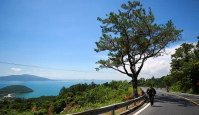 Découvrir la beauté du col de Hai Van lors de votre voyage de Da Nang à Hue