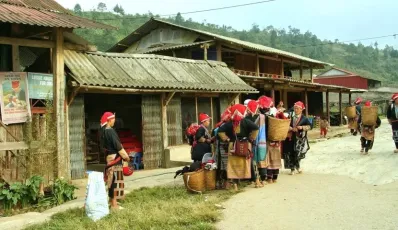 Ta Phin - un village rustique dans les montagnes de Sapa