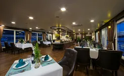 Mon Cheri Cruise - Restaurant