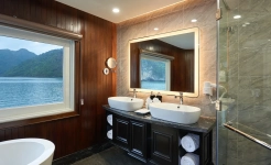 Paradise Grand Cruise Lan Ha - Bathroom