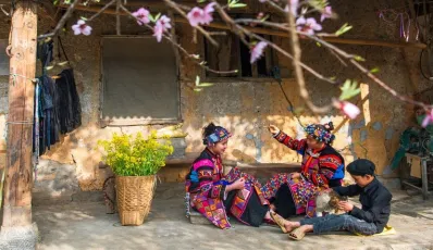 Discover the Life of Lo Lo Ethnic Group in Dong Van - Ha Giang