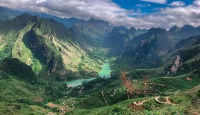 Ma Pi Leng Pass - one of the four great passes of Vietnam