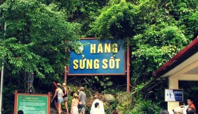 Grotta della Sorpresa - una meraviglia magica della baia di Halong