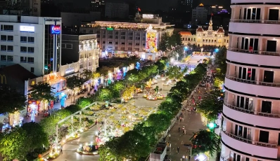 Nguyen Hue Walking Street - The Busiest Modern Entertainment Paradise in Ho Chi Minh City