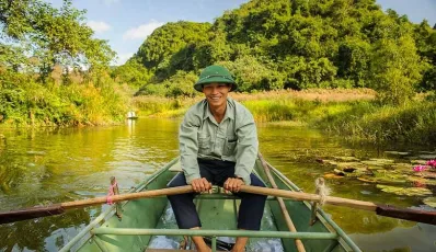 Idee di viaggio Ninh Binh: itinerari da 1 a 3 giorni, come muoversi e consigli sugli alloggi