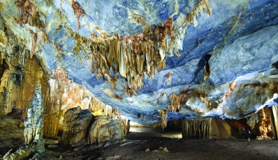 Découverte de la grotte du Paradis à Quang Binh avec des paysages extrêmement majestueux