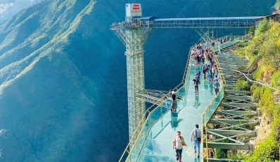 Pont en verre à Sapa - Coordonnées idéales pour la chasse aux nuages