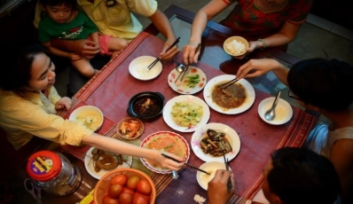 Mastering Vietnamese Table Manners: Your Complete Guide