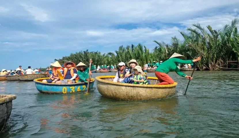 Gita in barca a cesto, un’esperienza unica  ad Hoi An