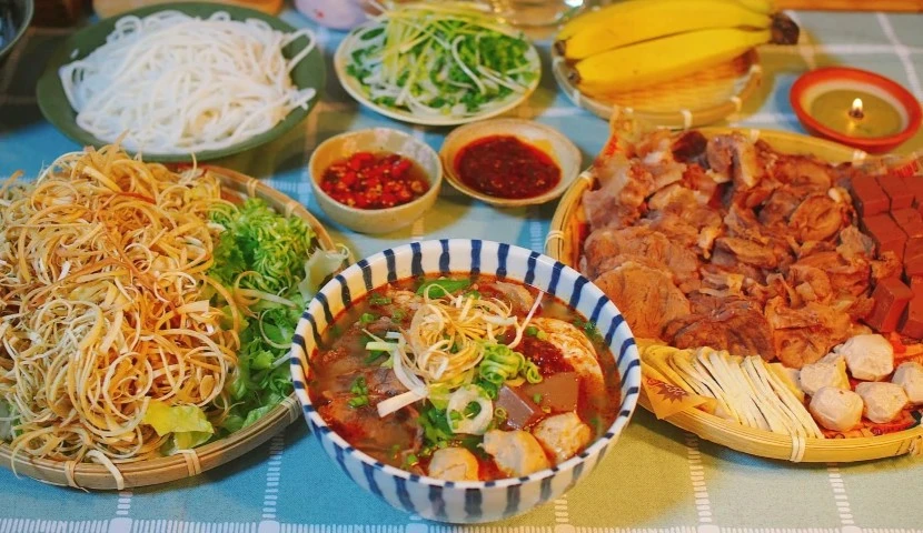 Bun Bo Hue Guide: Iconic Vietnam Beef Noodle Soup