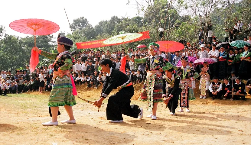 Fête traditionnelle du Têt des Hmong à Sapa