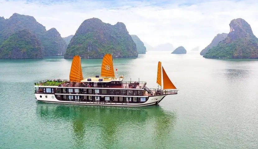How to Book a Halong Bay Cruise for day trips, 2 and 3 night stays?