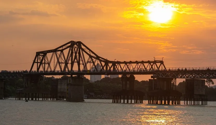 The Iconic Long Bien Bridge of Hanoi