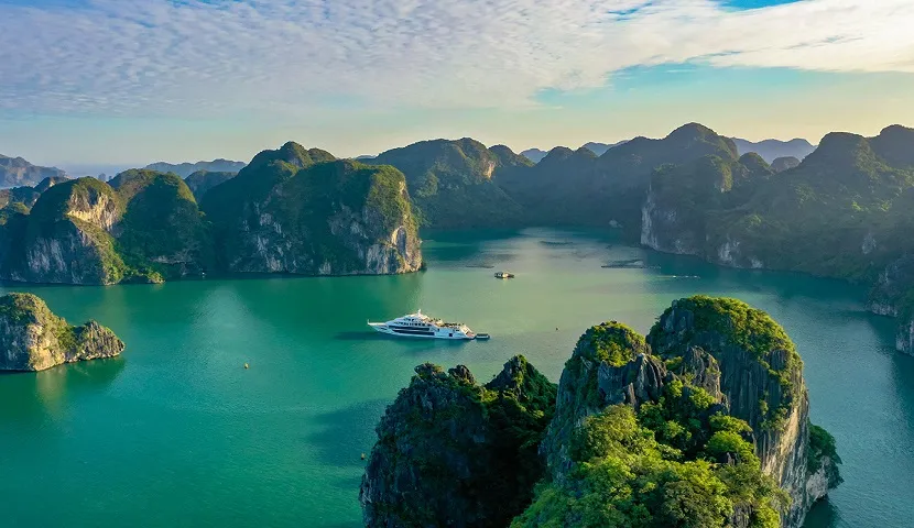 A Guide to Halong Bay Day Trip from Hanoi
