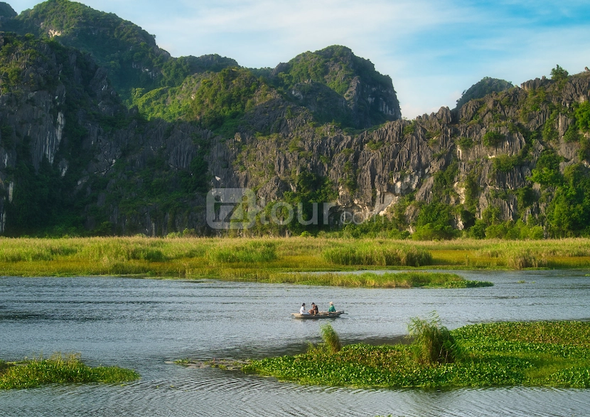 activities in ninh binh - van long nature reserve