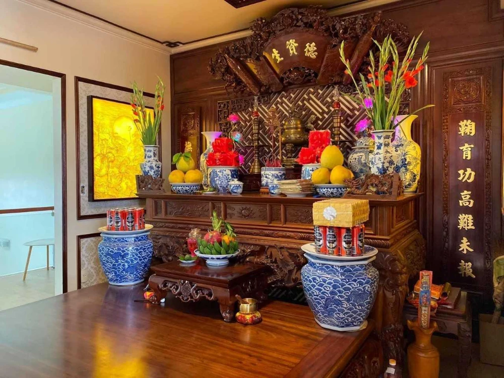 Vietnamese ancestral altar