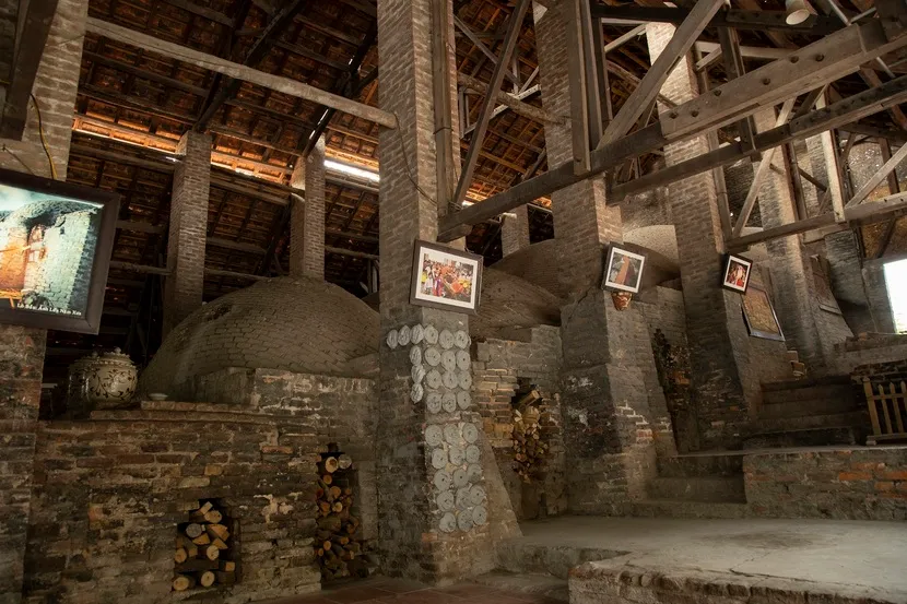 antico forno nel villaggio di ceramica bat trang hanoi