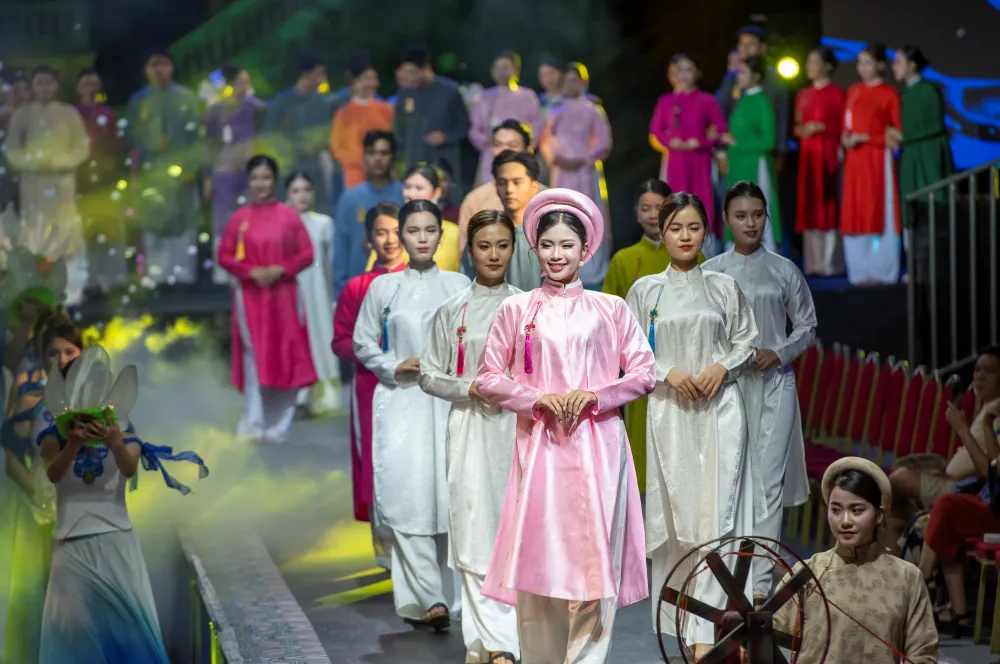 vêtement traditionnel du Vietnam