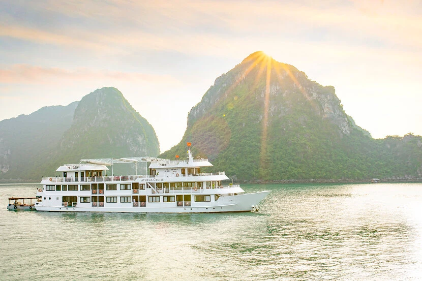 croisiere baie Halong guide athena