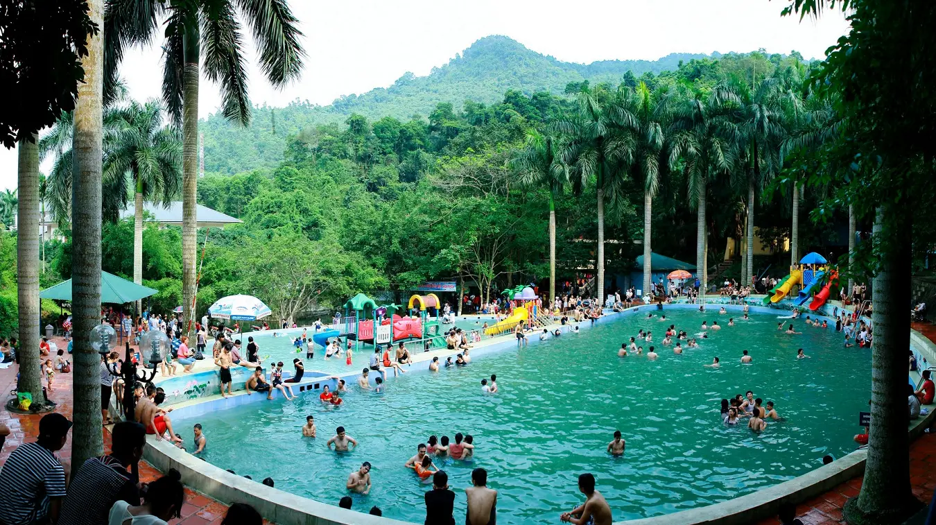 Ba Vi National Park ao vua