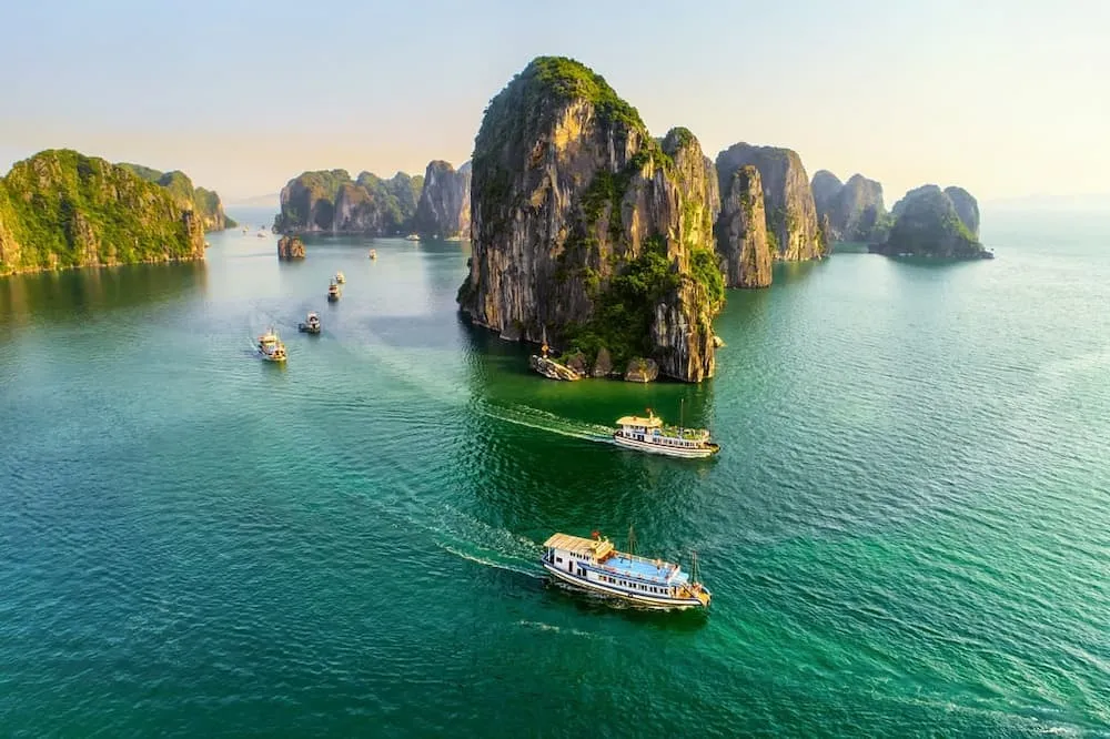 baie halong en mars