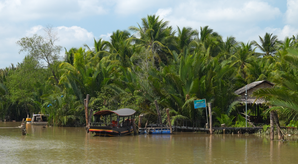 boat experience in mekong delta