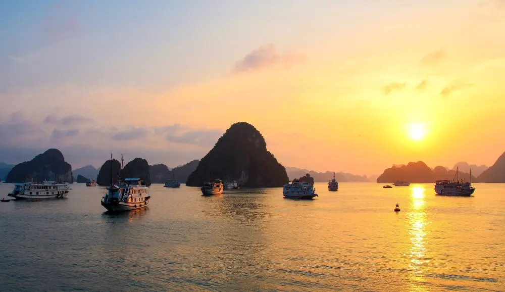 best sunrise on the water ha long bay