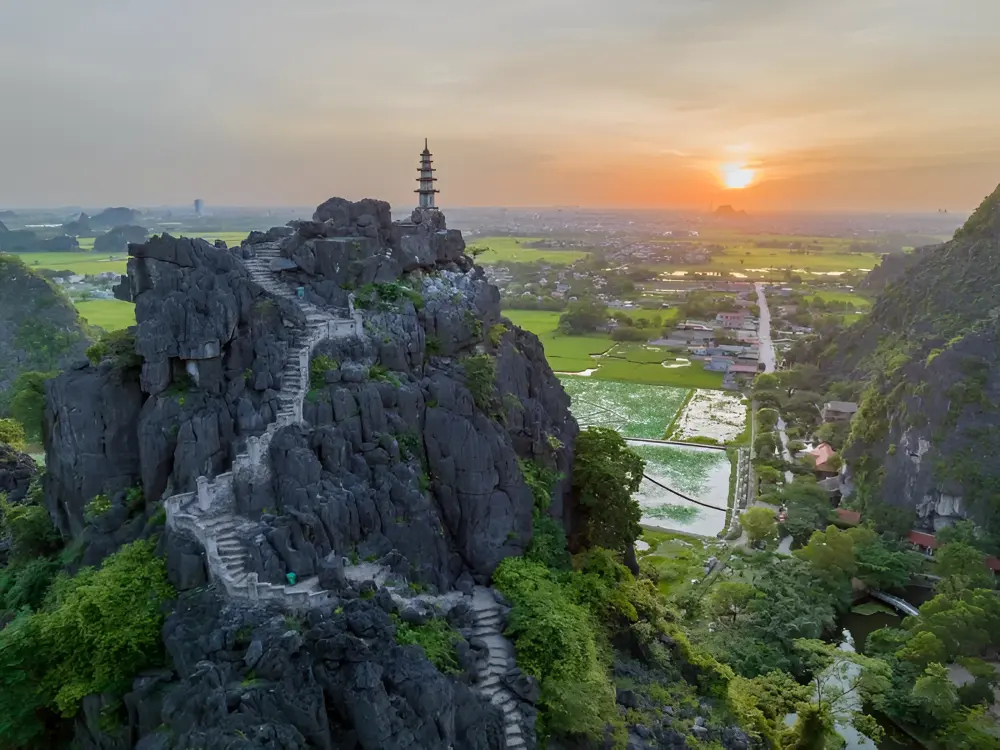 best panoramic sunrise hang mua ninh binh