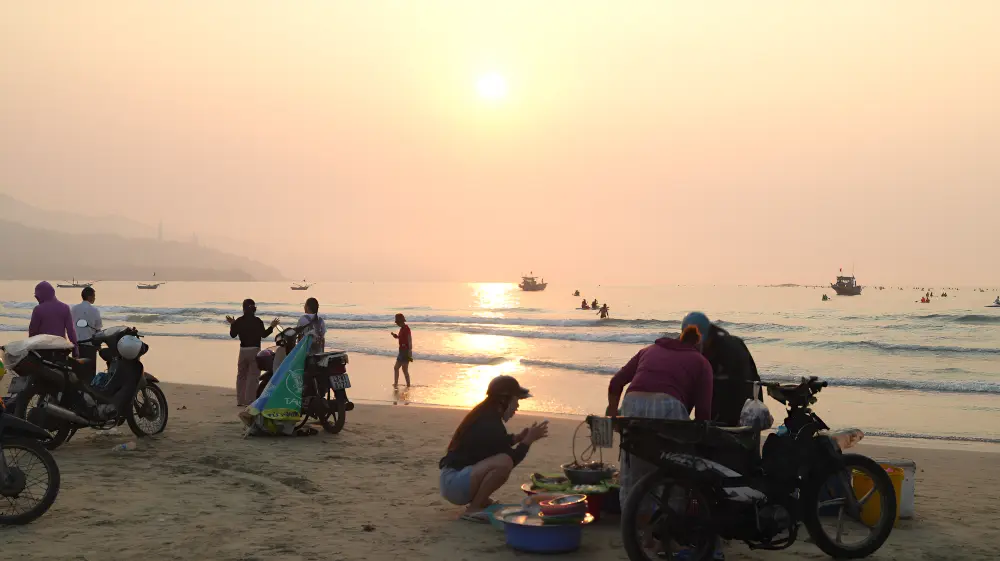 best sunrise with local life my khe beach da nang