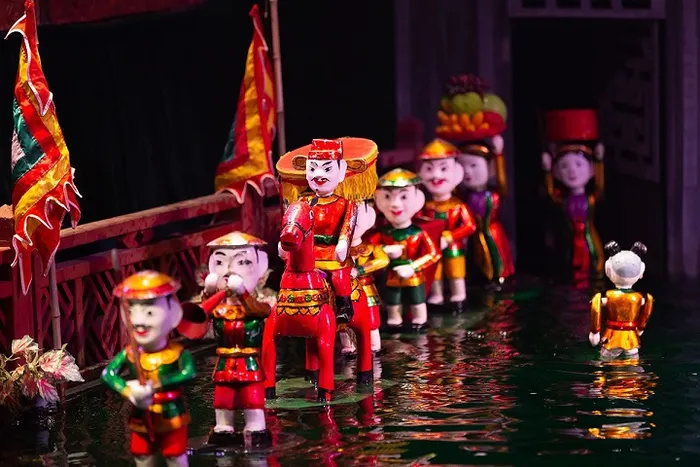Godetevi uno spettacolo di marionette d'acqua quartiere antico hanoi