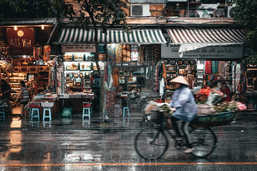 best time to travel to hanoi summer