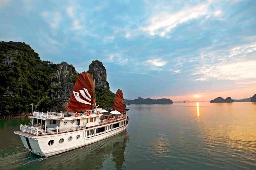 halong bay private cruise ava bhaya