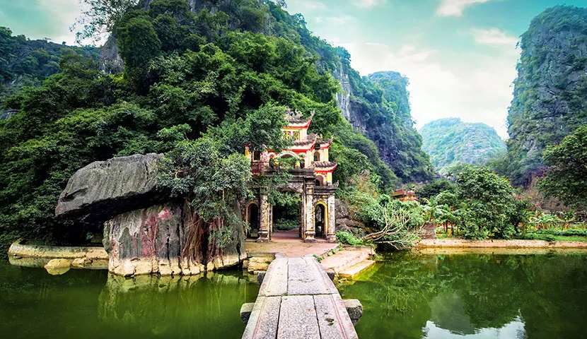 bich dong pagoda in ninh binh