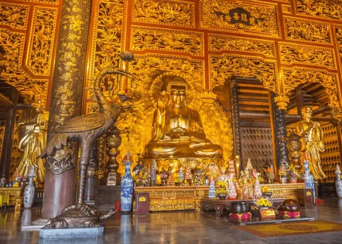 buddha statue bai dinh pagoda