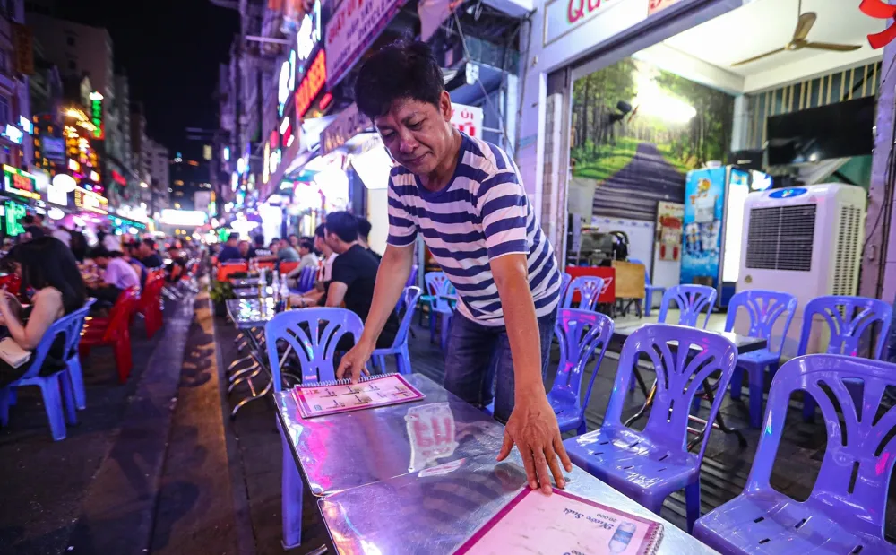 a vendor preparing for a selling evening