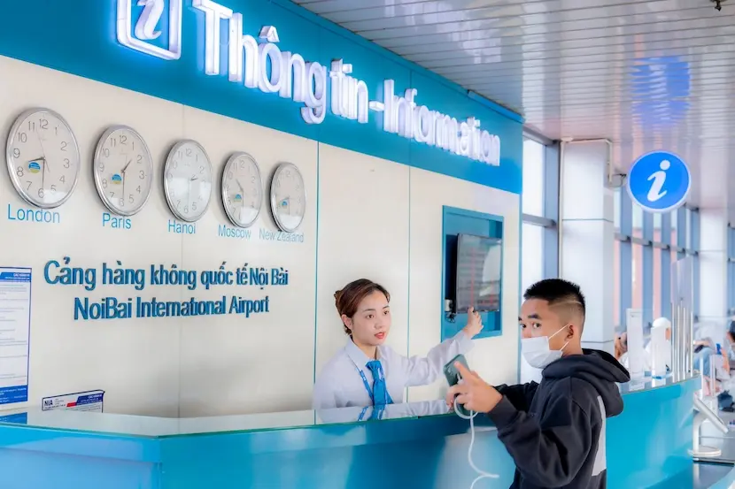 Bureau de l'information à l'aéroport de Noi Bai