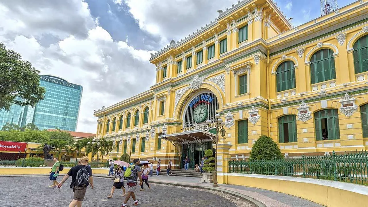 bureau de poste saigon