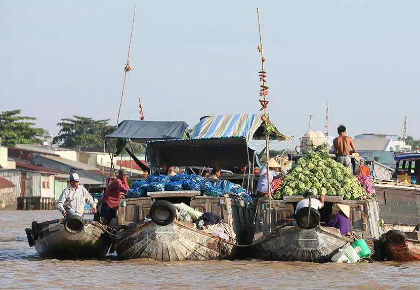 mercato galleggiante mekong
