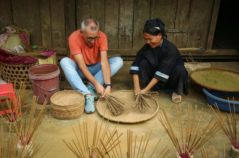 making incense north east vietnam