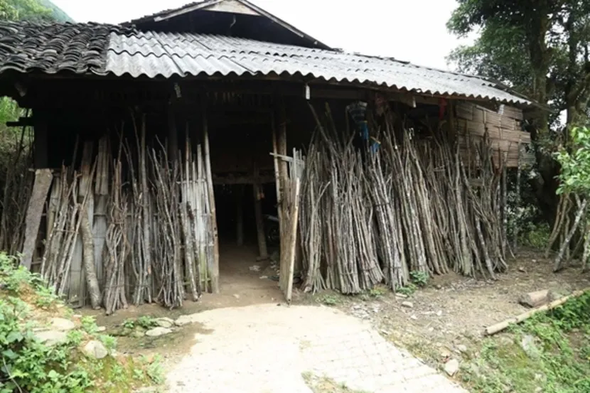 casa etnica di lo lo khuoi khon cao bang