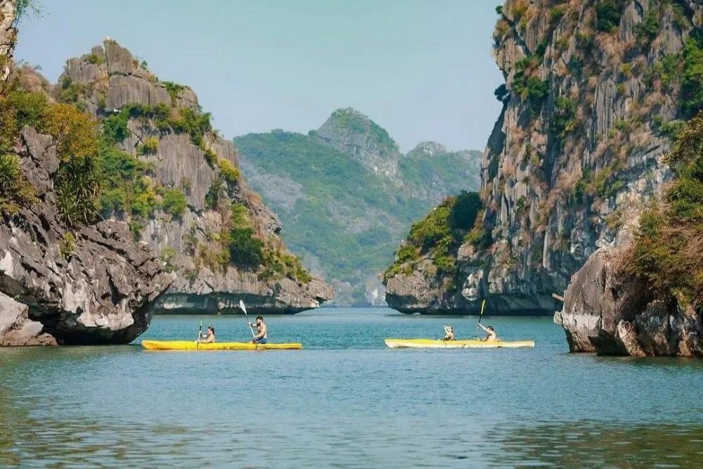 cat ba island best weather to travel