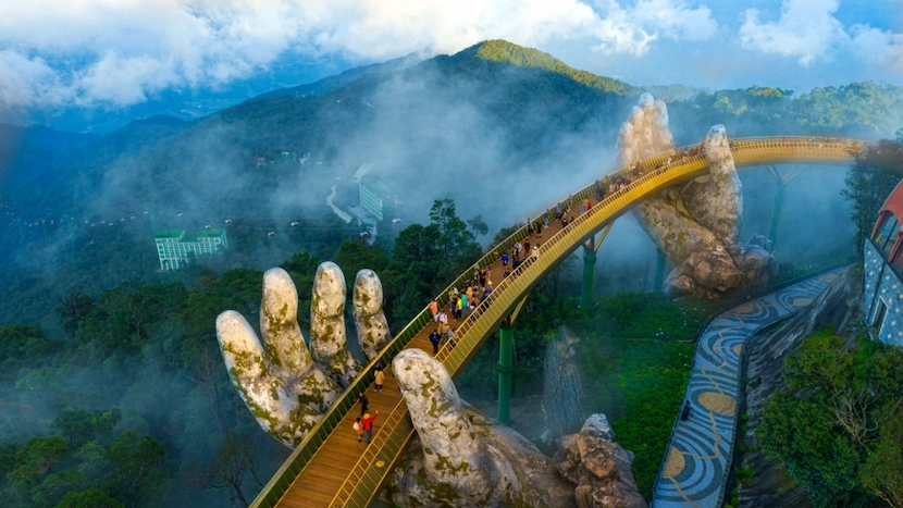 danang golden bridge