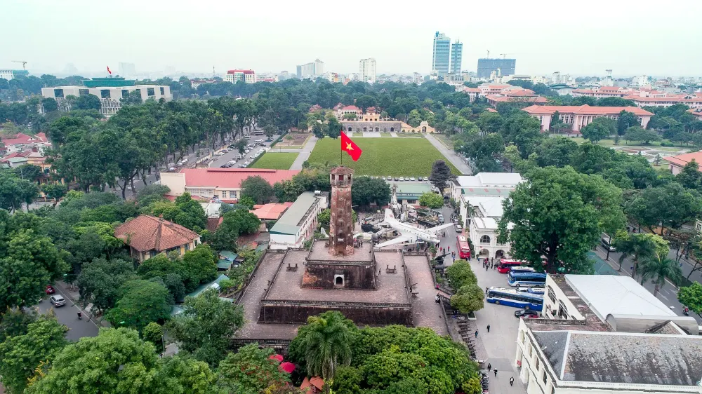 Tour du Drapeau de Hanoï dans la Cité impériale de Thang Long