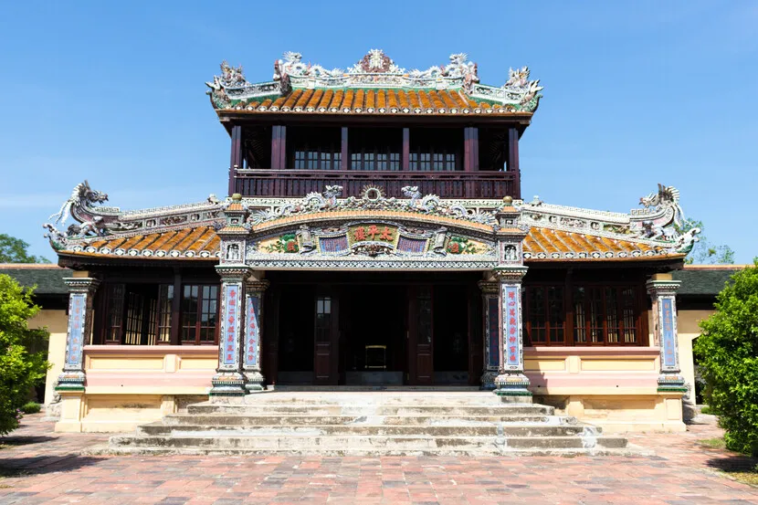 cittadella imperiale di hue thai binh lau