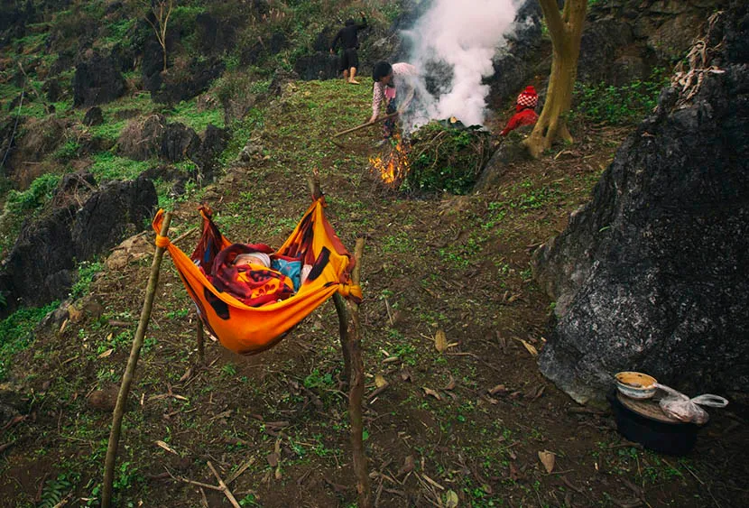 foto vietnam montagna dorme lavorare campo