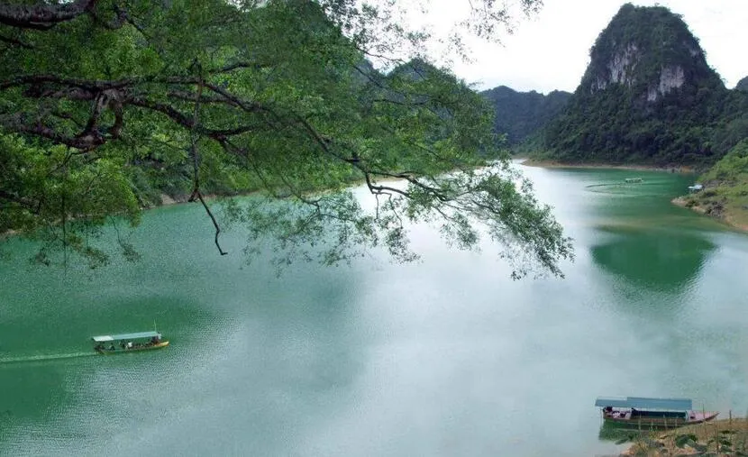 things to do in Cao Bang Thang hen