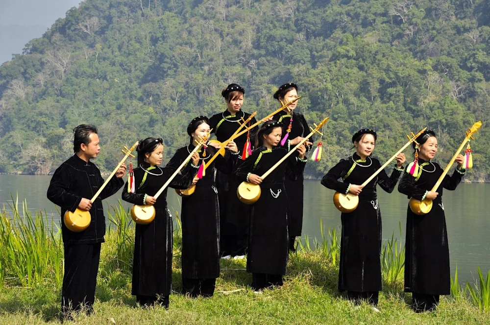 Tay ethnic woman in deep indigo traditional costume in northern Vietnam
