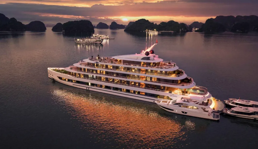 croisière de luxe dans la baie d'Halong
