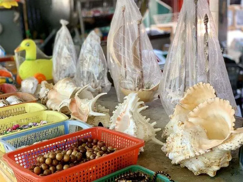 cu lao cham island tan hiep market